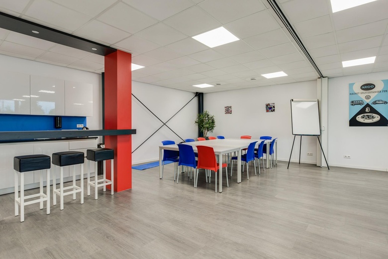 BedrijfsruimteaanIndustrieweg 14<br/> inMaassluis BedrijfsruimteaanIndustrieweg 14<br/> inMaassluis