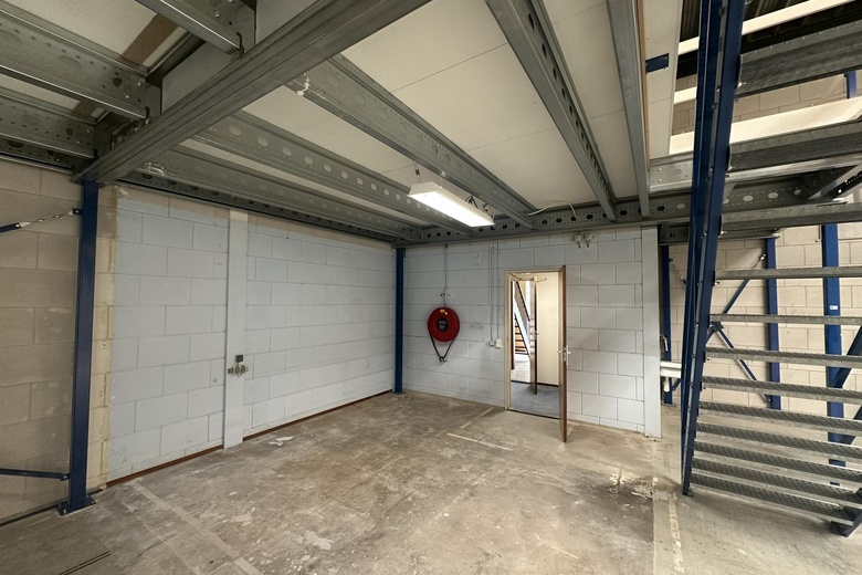 BedrijfsruimteaanZeemanstraat 29<br/> inBarendrecht BedrijfsruimteaanZeemanstraat 29<br/> inBarendrecht