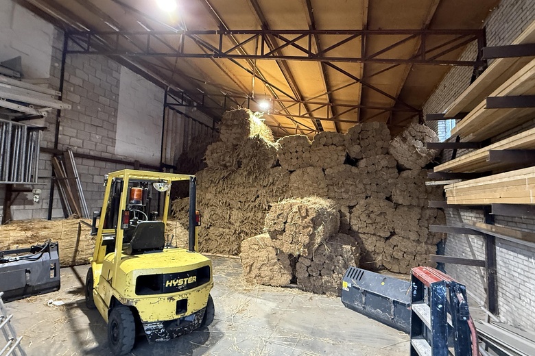 BedrijfsruimteaanSpoorstraat 43<br/> inIJsselmuiden