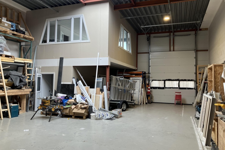 BedrijfsruimteaanPeppelkade 13 c<br/> inHouten BedrijfsruimteaanPeppelkade 13 c<br/> inHouten