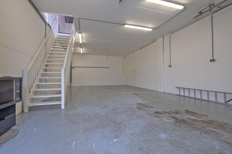 BedrijfsruimteaanEemmeerlaan 36<br/> inWeesp