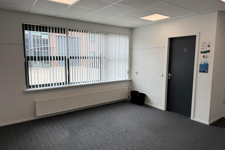 BedrijfsruimteaanZeemanstraat 53<br/> inBarendrecht BedrijfsruimteaanZeemanstraat 53<br/> inBarendrecht