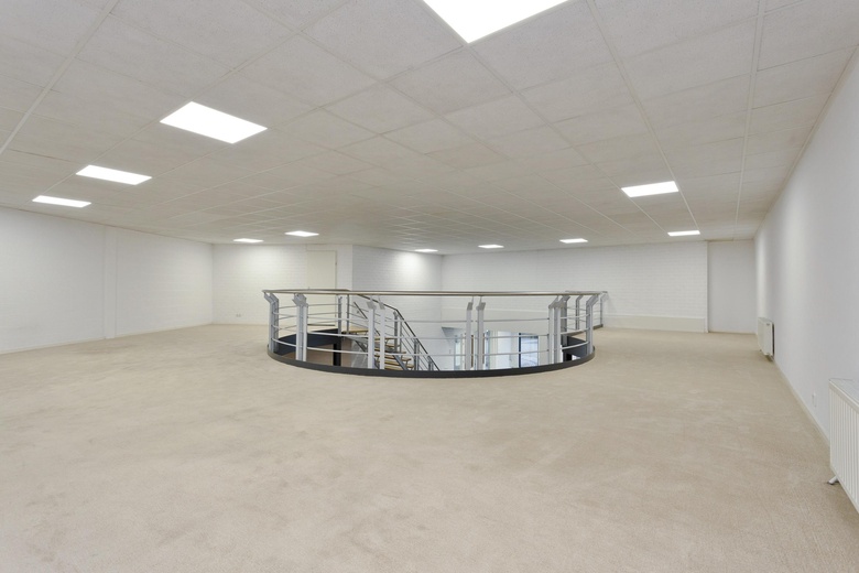 BedrijfsruimteaanProf. Asserweg 22<br/> inWaalwijk