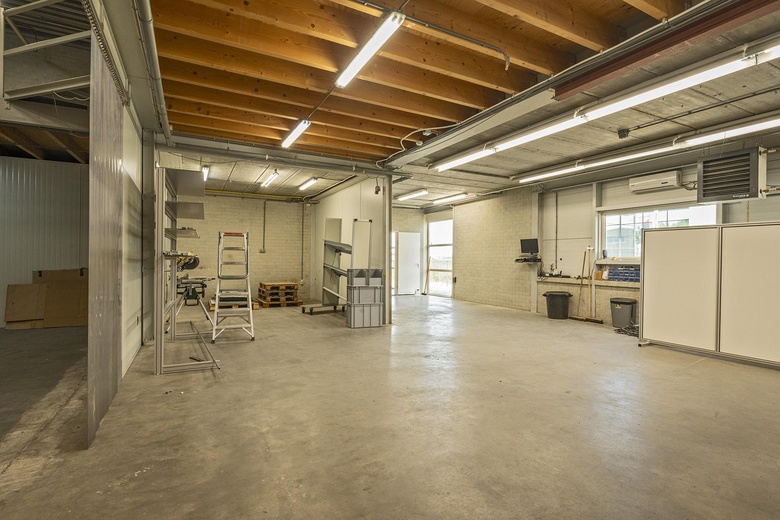 BedrijfsruimteaanRijthoek 11<br/> inHaaften