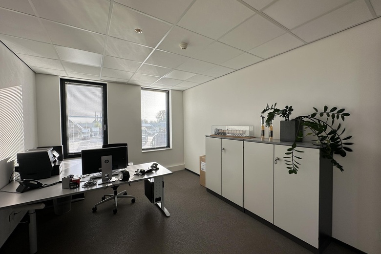 KantoorruimteaanIppelseweg 14<br/> inNieuwendijk KantoorruimteaanIppelseweg 14<br/> inNieuwendijk