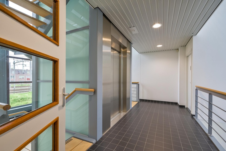 KantoorruimteaanDe Bouw 87 - 89<br/> inHouten KantoorruimteaanDe Bouw 87 - 89<br/> inHouten