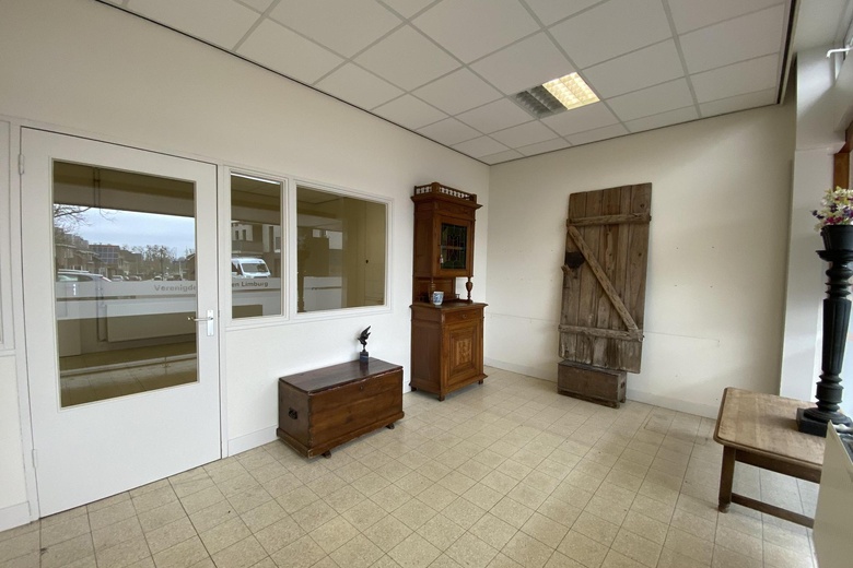 WinkelruimteaanMarktplein 12<br/> inGeulle WinkelruimteaanMarktplein 12<br/> inGeulle