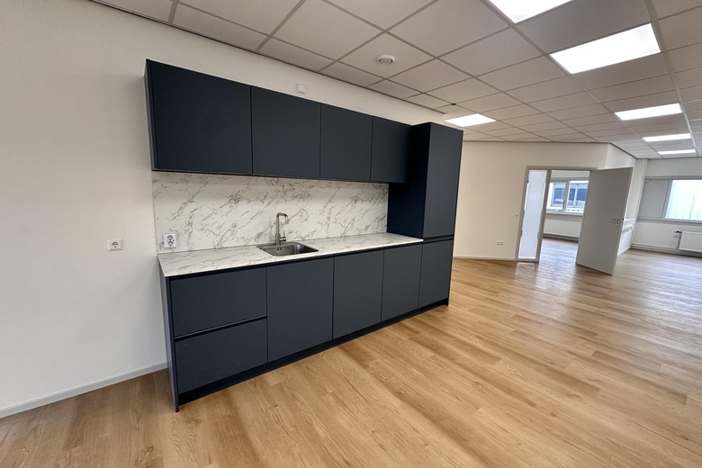 Kantoorruimteaande Oude Veiling 72<br/> inZwaag