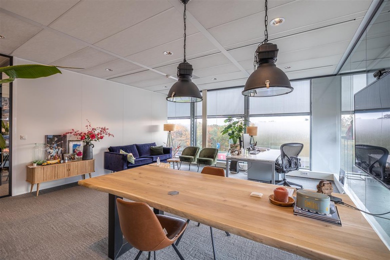 KantoorruimteaanKoos Postemalaan 8<br/> inHilversum