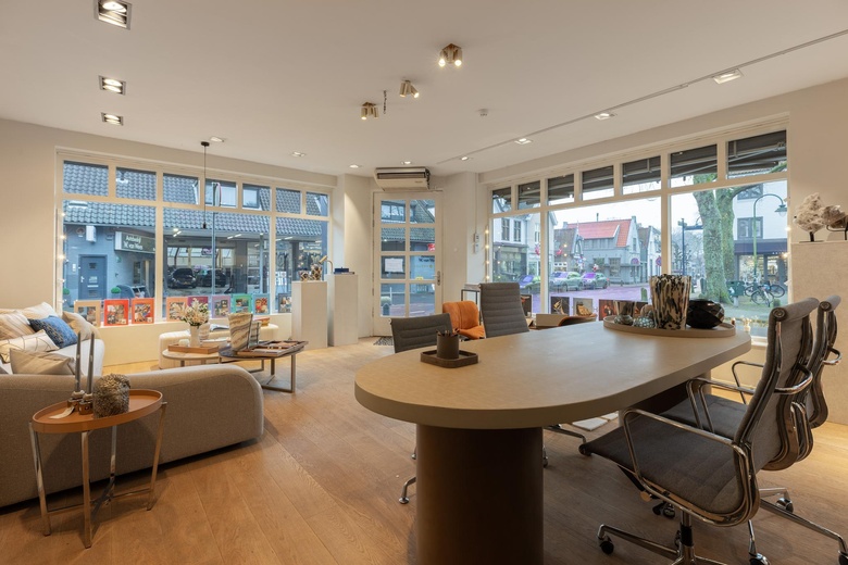 WinkelruimteaanNaarderstraat 23<br/> inLaren WinkelruimteaanNaarderstraat 23<br/> inLaren