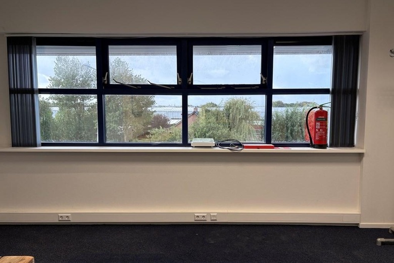 BedrijfsruimteaanVlotlaan 302<br/> inMonster BedrijfsruimteaanVlotlaan 302<br/> inMonster