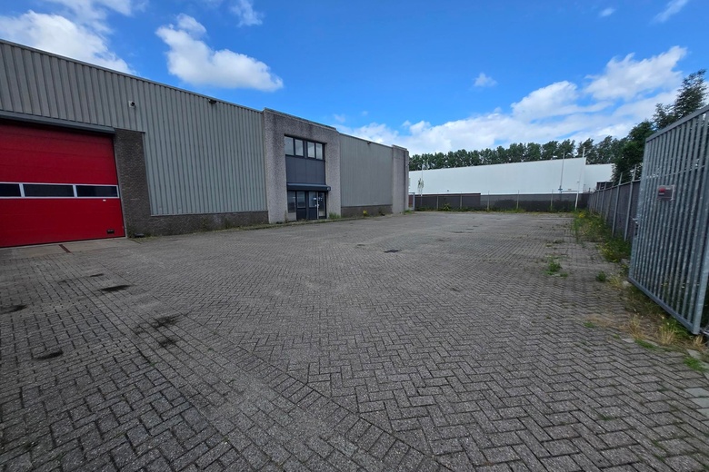 BedrijfsruimteaanEssebaan 43<br/> inCapelle aan den IJssel