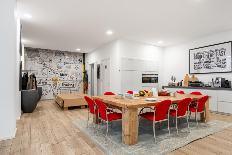 BedrijfsruimteaanKiotoweg 157<br/> inRotterdam