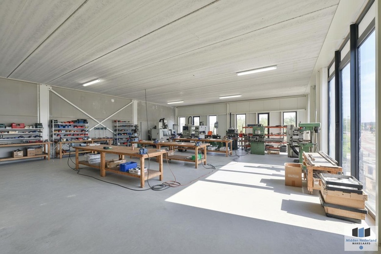 BedrijfsruimteaanHarselaarseweg 90 02<br/> inBarneveld BedrijfsruimteaanHarselaarseweg 90 02<br/> inBarneveld