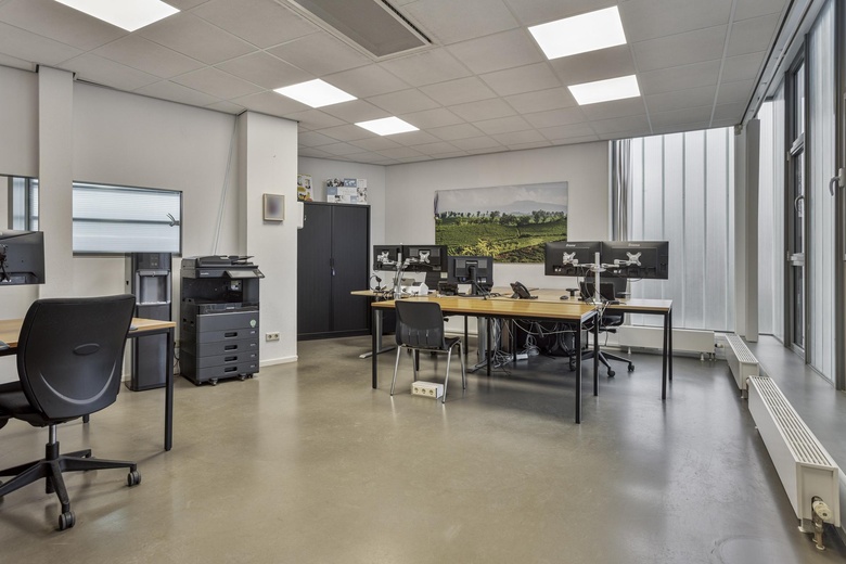 Bekijk foto 19 in  aan de  in 