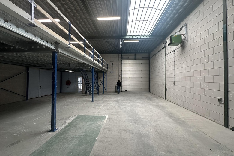 BedrijfsruimteaanZeemanstraat 29<br/> inBarendrecht BedrijfsruimteaanZeemanstraat 29<br/> inBarendrecht