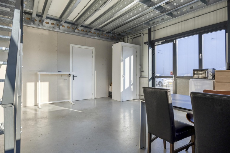 BedrijfsruimteaanMarconiweg 8 b<br/> inTholen