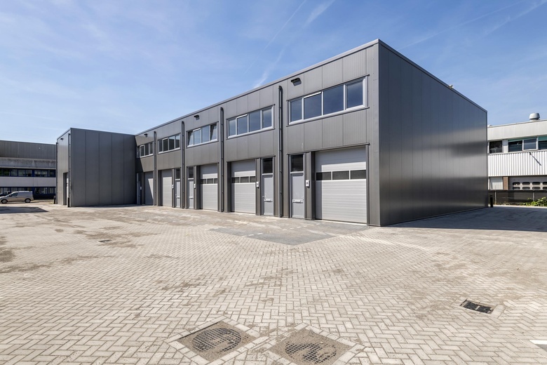 BedrijfsruimteaanLatensteinse Middenweg 31<br/> inTiel