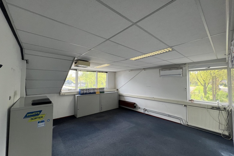 KantoorruimteaanKalkoenweg 40<br/> inErmelo KantoorruimteaanKalkoenweg 40<br/> inErmelo