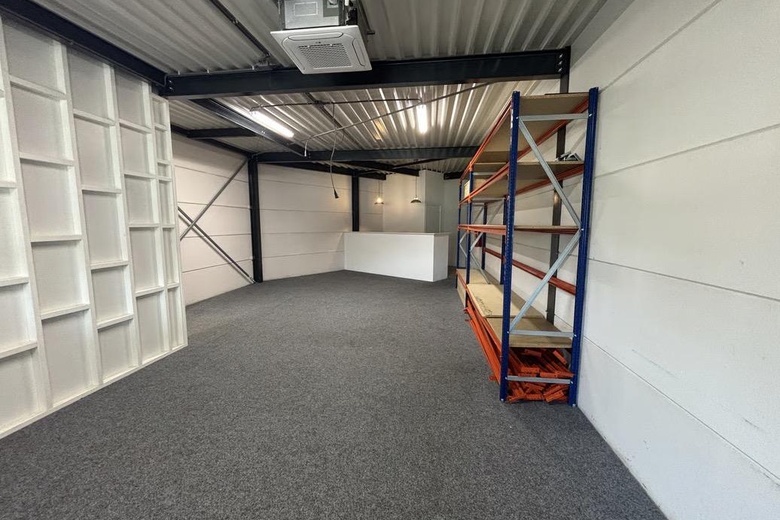 BedrijfsruimteaanNewtonstraat 67<br/> inZoetermeer