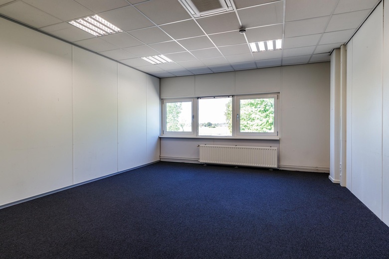 KantoorruimteaanMeidoornkade 18<br/> inHouten