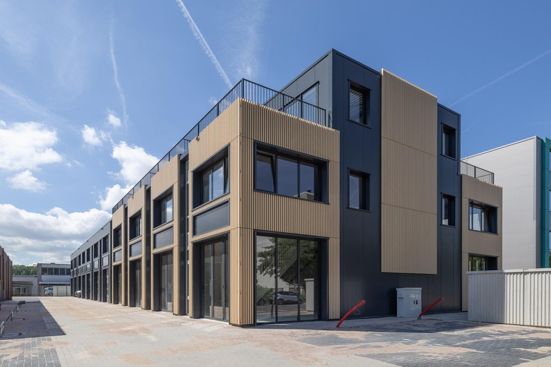 BedrijfsruimteaanHogeweyselaan 201 E<br/> inWeesp