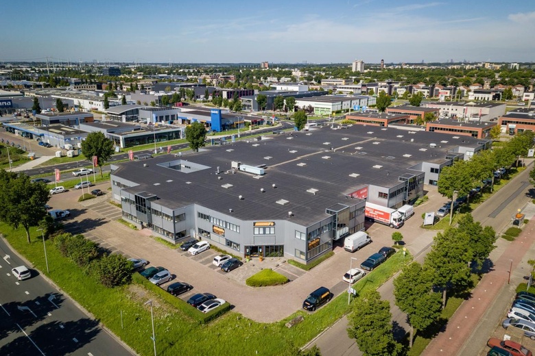 BedrijfsruimteaanPlatinastraat 79<br/> inZoetermeer BedrijfsruimteaanPlatinastraat 79<br/> inZoetermeer