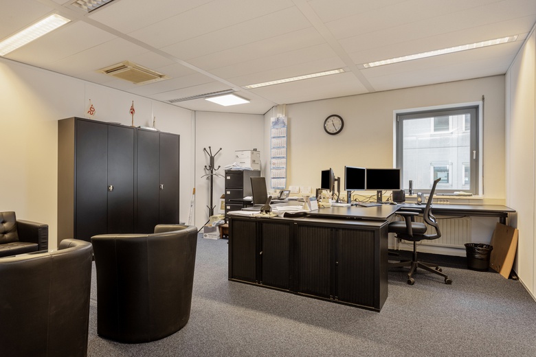 KantoorruimteaanWaalhaven Z.z. 12 A<br/> inRotterdam