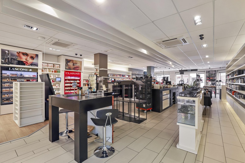 WinkelruimteaanGrietsestraat 46<br/> inZevenaar WinkelruimteaanGrietsestraat 46<br/> inZevenaar