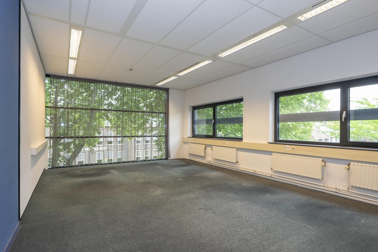KantoorruimteaanHub Dassenplein 3<br/> inSittard KantoorruimteaanHub Dassenplein 3<br/> inSittard