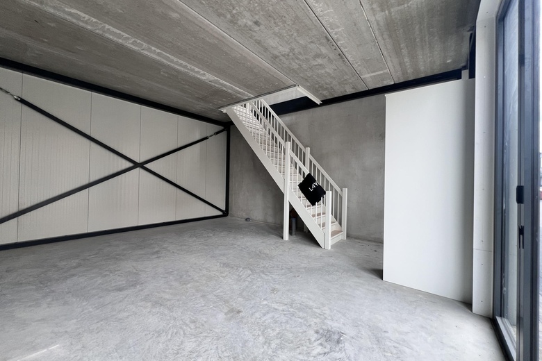 BedrijfsruimteaanBolstoen 11 B<br/> inAmsterdam