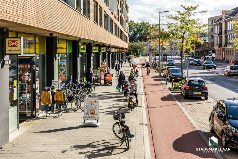 WinkelruimteaanBurgemeester Baumannlaan 140<br/> inRotterdam