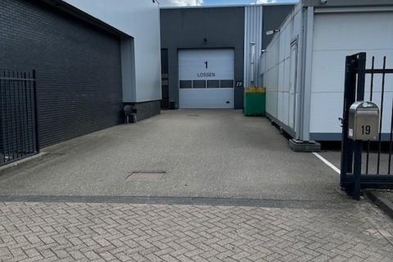 BedrijfsruimteaanRooseindsestraat 19<br/> inHelmond BedrijfsruimteaanRooseindsestraat 19<br/> inHelmond