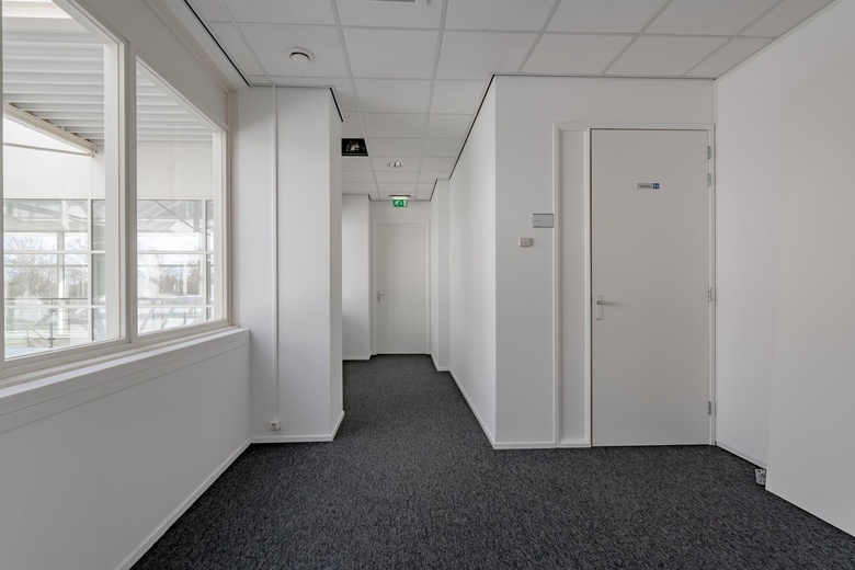 KantoorruimteaanDe Schans 9A<br/> inHardenberg KantoorruimteaanDe Schans 9A<br/> inHardenberg