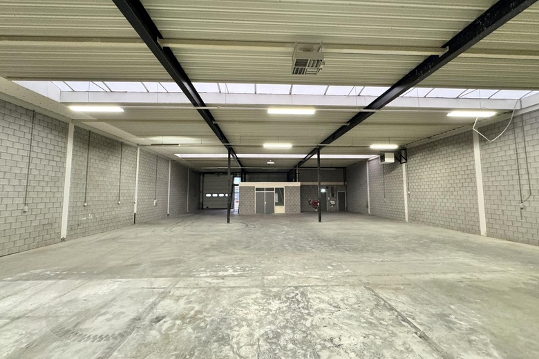 BedrijfsruimteaanRingweistraat 8<br/> inWaardenburg BedrijfsruimteaanRingweistraat 8<br/> inWaardenburg