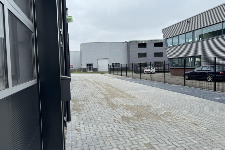 BedrijfsruimteaanEXPEDITIEWEG 22 15<br/> inBoven-Leeuwen BedrijfsruimteaanEXPEDITIEWEG 22 15<br/> inBoven-Leeuwen