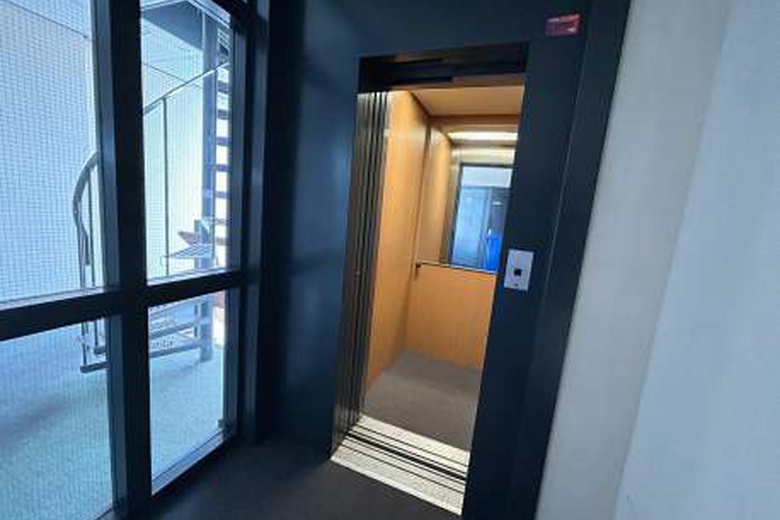 KantoorruimteaanZuideinde 49 2e etage<br/> inBarendrecht KantoorruimteaanZuideinde 49 2e etage<br/> inBarendrecht