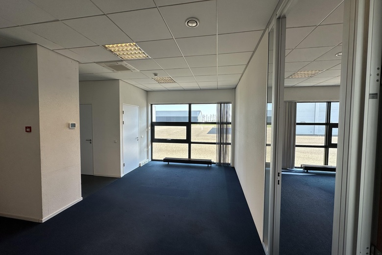 KantoorruimteaanEmoeweg 5<br/> inLelystad KantoorruimteaanEmoeweg 5<br/> inLelystad