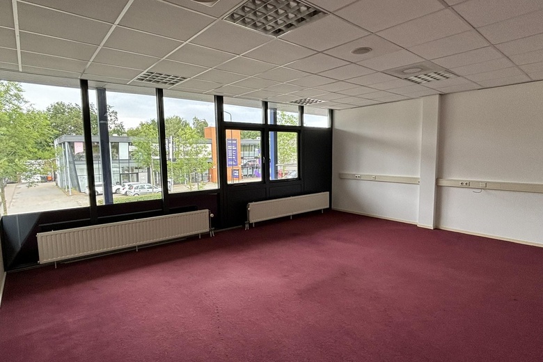 KantoorruimteaanLoopkantstraat 23<br/> inUden