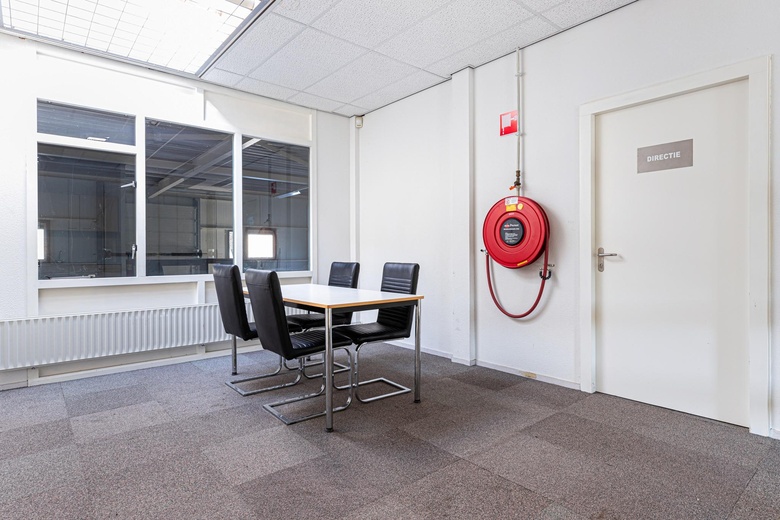 BedrijfsruimteaanEuromarkt 127<br/> inAlphen aan den Rijn