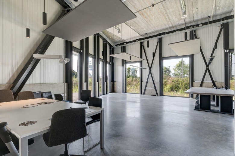 BedrijfsruimteaanParallelweg 208<br/> inWeert BedrijfsruimteaanParallelweg 208<br/> inWeert