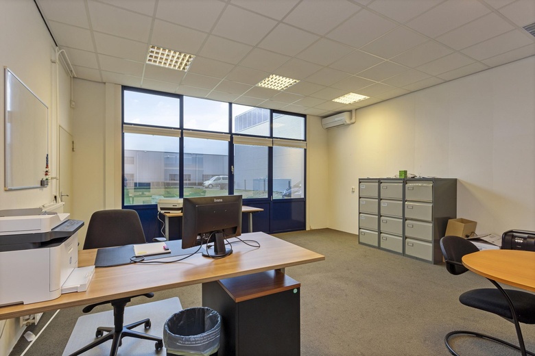 KantoorruimteaanCelsiusweg 18 e<br/> inElst KantoorruimteaanCelsiusweg 18 e<br/> inElst