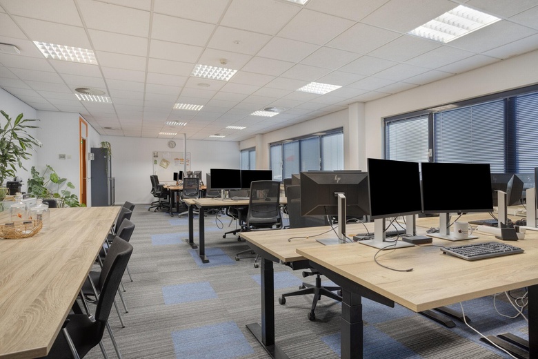 KantoorruimteaanBiesbosweg 4<br/> inWaalwijk KantoorruimteaanBiesbosweg 4<br/> inWaalwijk