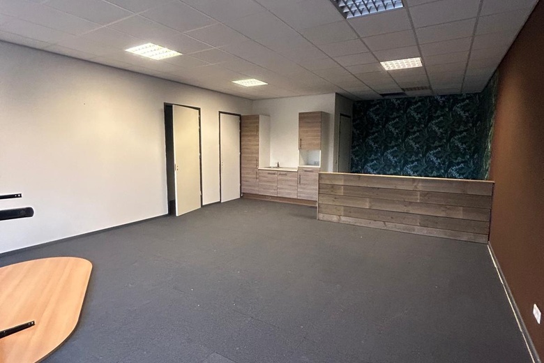 BedrijfsruimteaanValeton 4 h 1<br/> inZaltbommel BedrijfsruimteaanValeton 4 h 1<br/> inZaltbommel