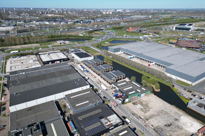 BedrijfsruimteaanOosteinde 5 b 13<br/> inBarendrecht