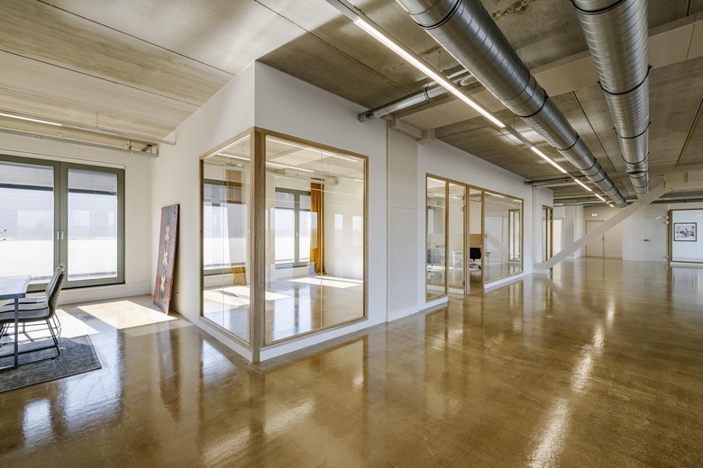 KantoorruimteaanDuivendrechtsekade 80<br/> inAmsterdam