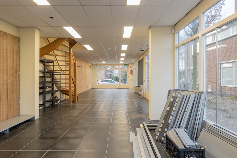 WinkelruimteaanHoofdstraat 144<br/> inSassenheim