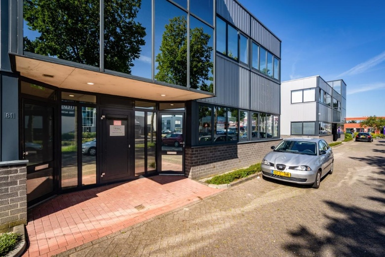 BedrijfsruimteaanPlatinastraat 79<br/> inZoetermeer BedrijfsruimteaanPlatinastraat 79<br/> inZoetermeer
