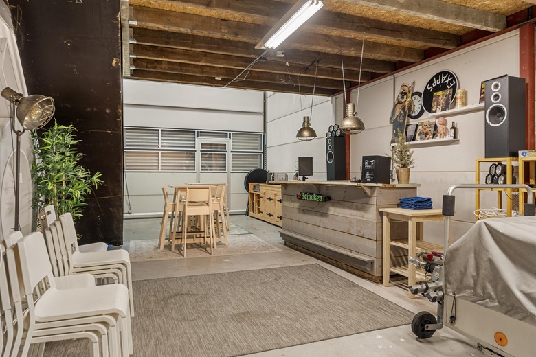 BedrijfsruimteaanExa 10<br/> inZevenaar