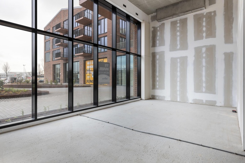 WinkelruimteaanMolenplein 155<br/> inZoeterwoude WinkelruimteaanMolenplein 155<br/> inZoeterwoude